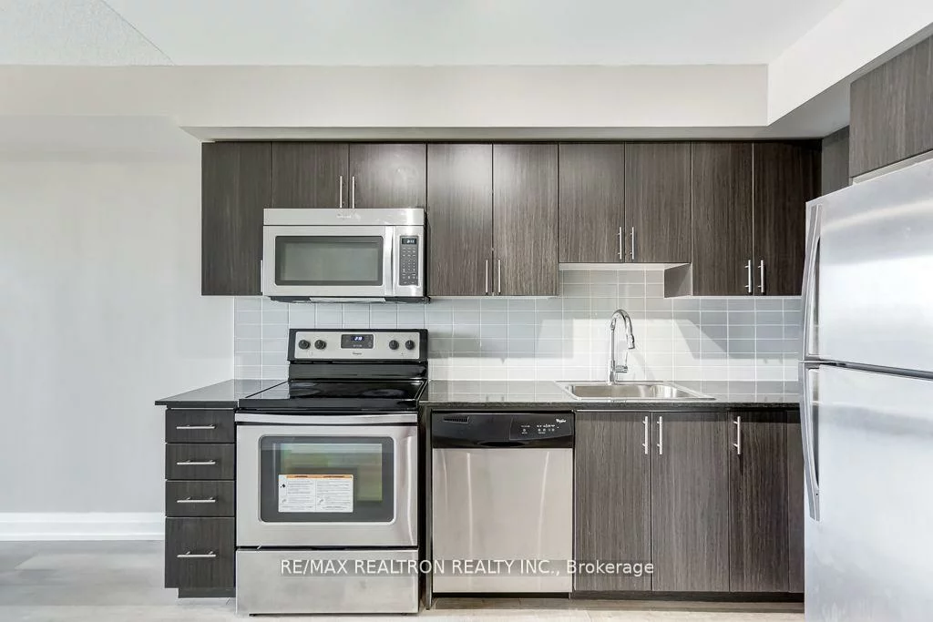 370, Highway 7, Doncrest, Richmond Hill