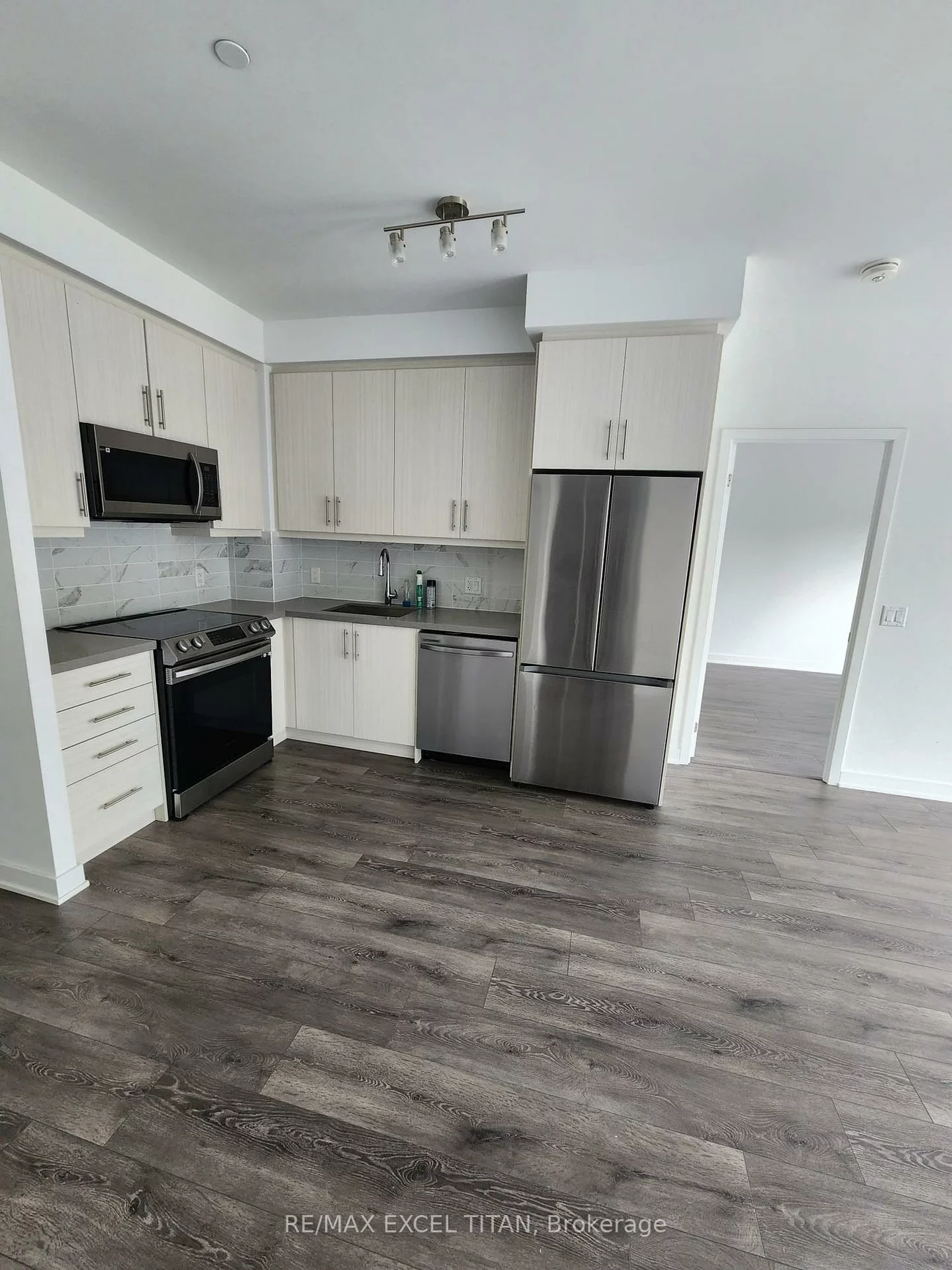 105, Oneida, Langstaff, Richmond Hill