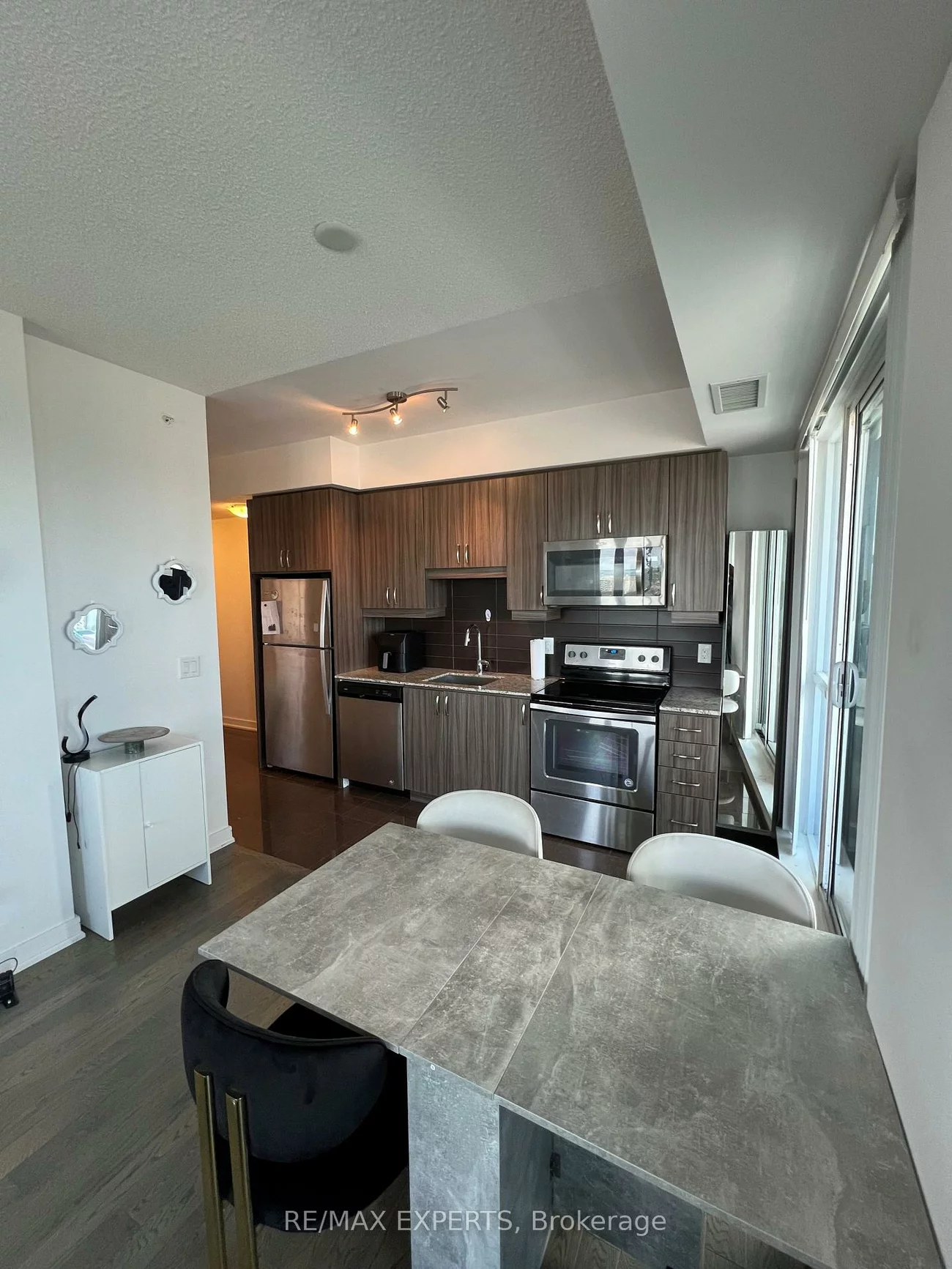 9205, Yonge, Langstaff, Richmond Hill
