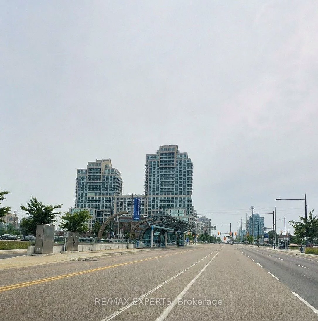 9205, Yonge, Langstaff, Richmond Hill