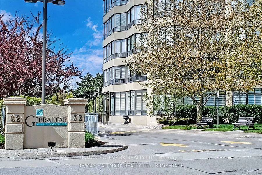 32, Clarissa, Harding, Richmond Hill