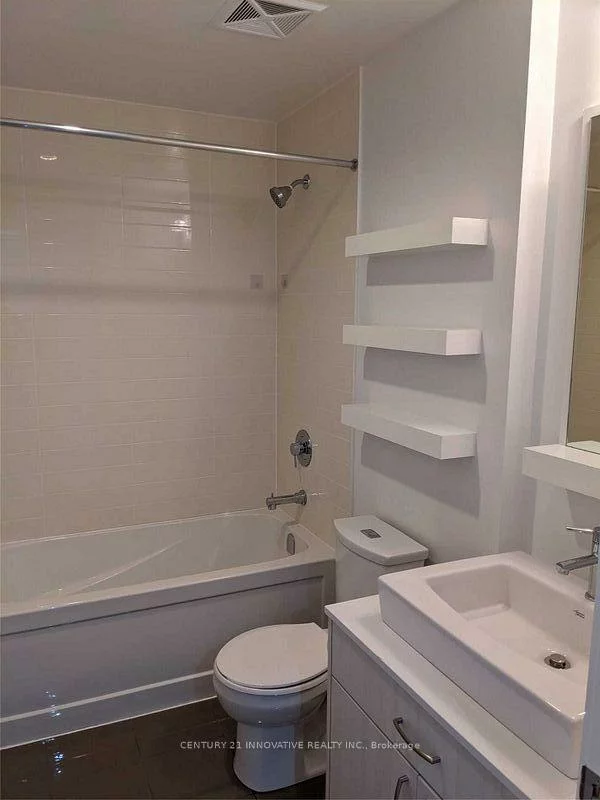 9205, yonge, Langstaff, Richmond Hill