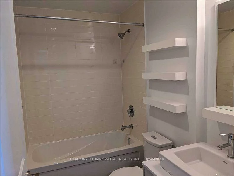 9205, yonge, Langstaff, Richmond Hill