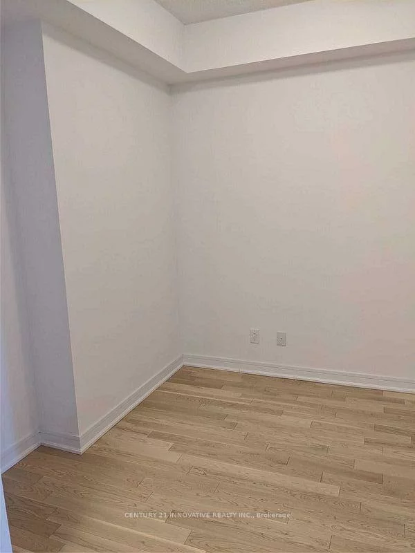 9205, yonge, Langstaff, Richmond Hill