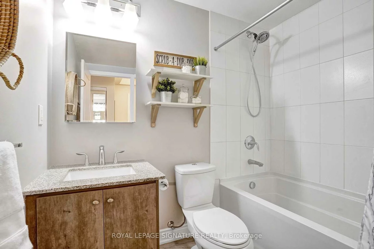 9088, Yonge, South Richvale, Richmond Hill