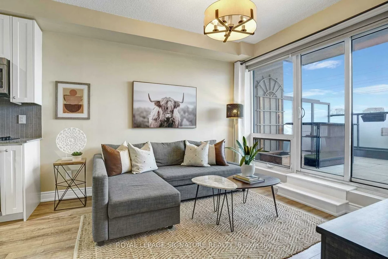 9088, Yonge, South Richvale, Richmond Hill