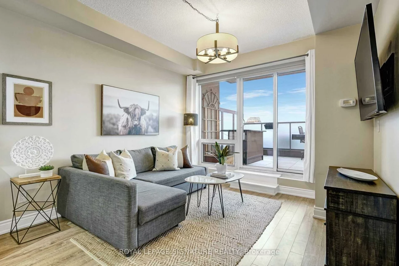9088, Yonge, South Richvale, Richmond Hill