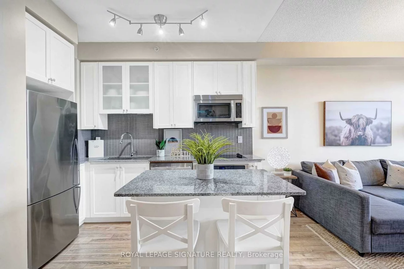 9088, Yonge, South Richvale, Richmond Hill
