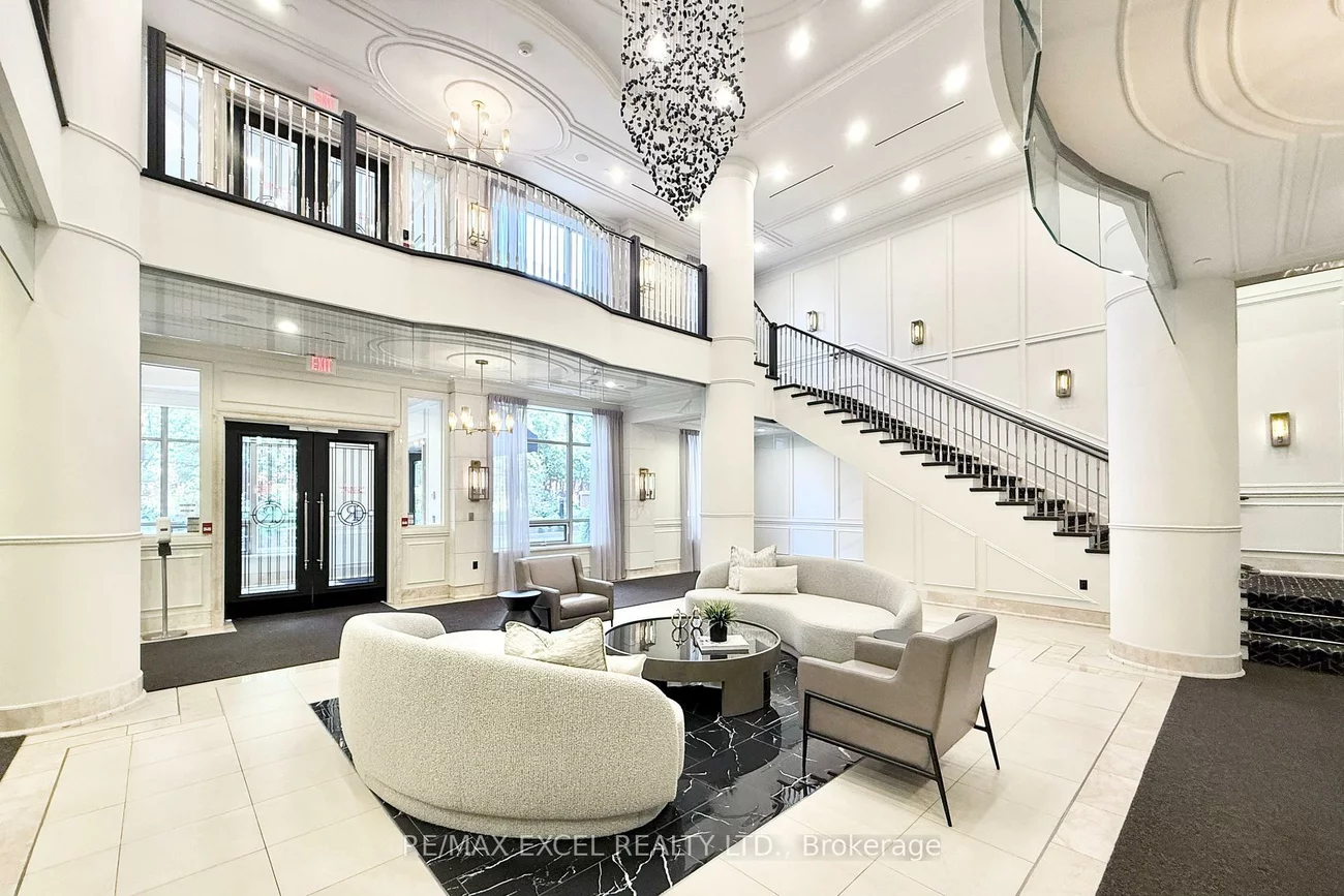 10101, Yonge, Crosby, Richmond Hill