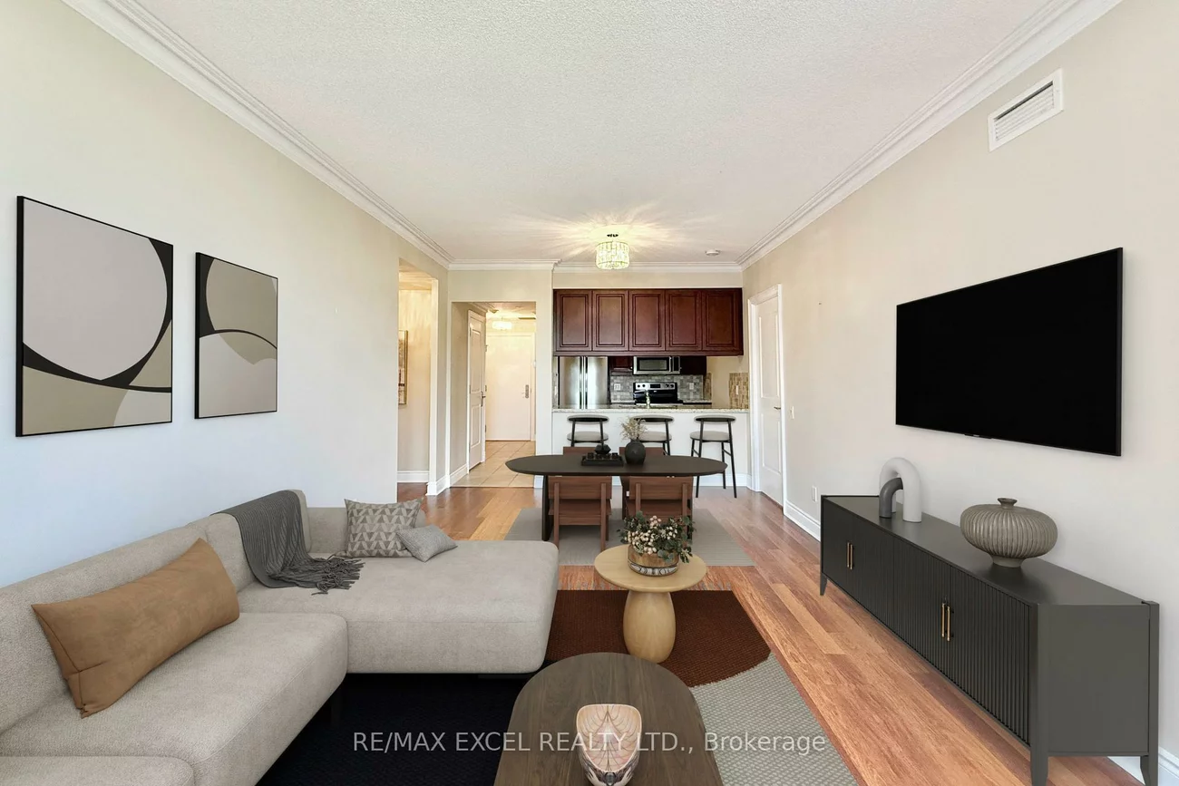 10101, Yonge, Crosby, Richmond Hill