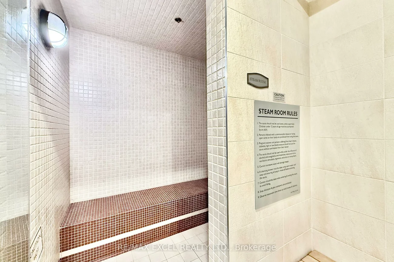 10101, Yonge, Crosby, Richmond Hill