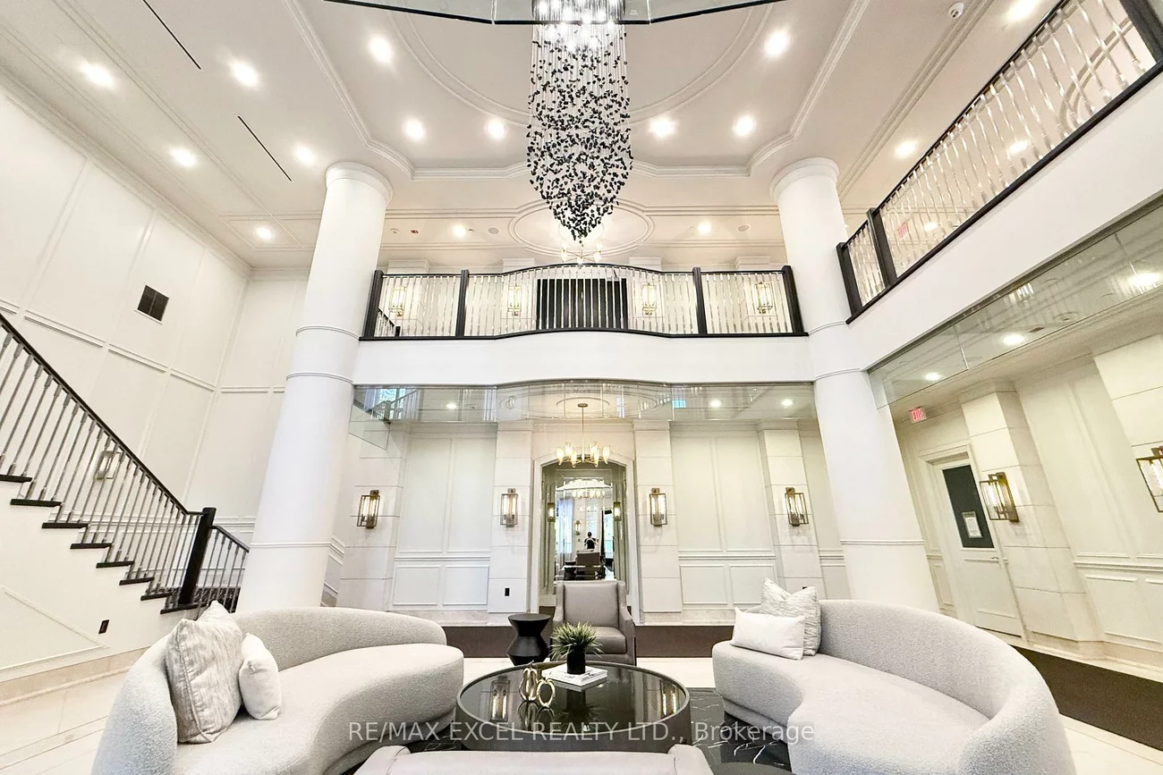 10101, Yonge, Crosby, Richmond Hill