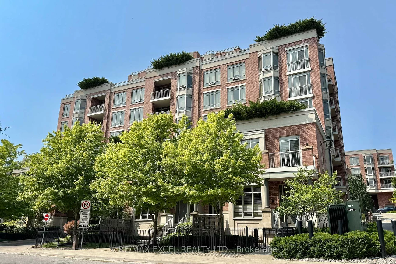 10101, Yonge, Crosby, Richmond Hill