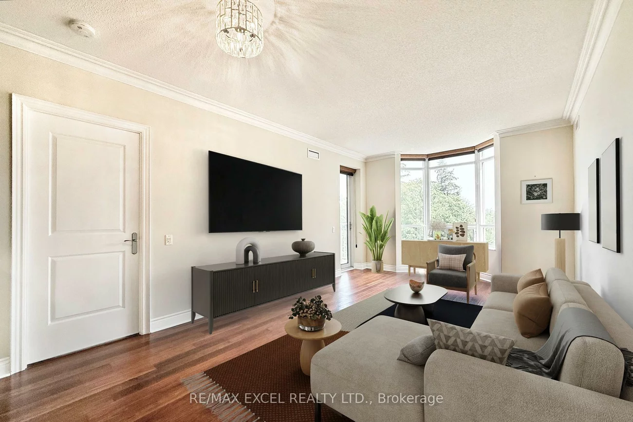 10101, Yonge, Crosby, Richmond Hill