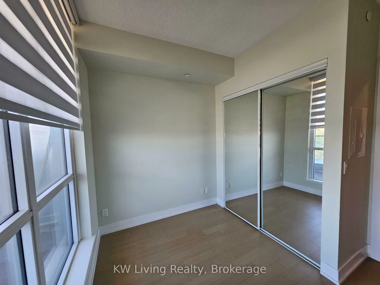9471, Yonge, Observatory, Richmond Hill