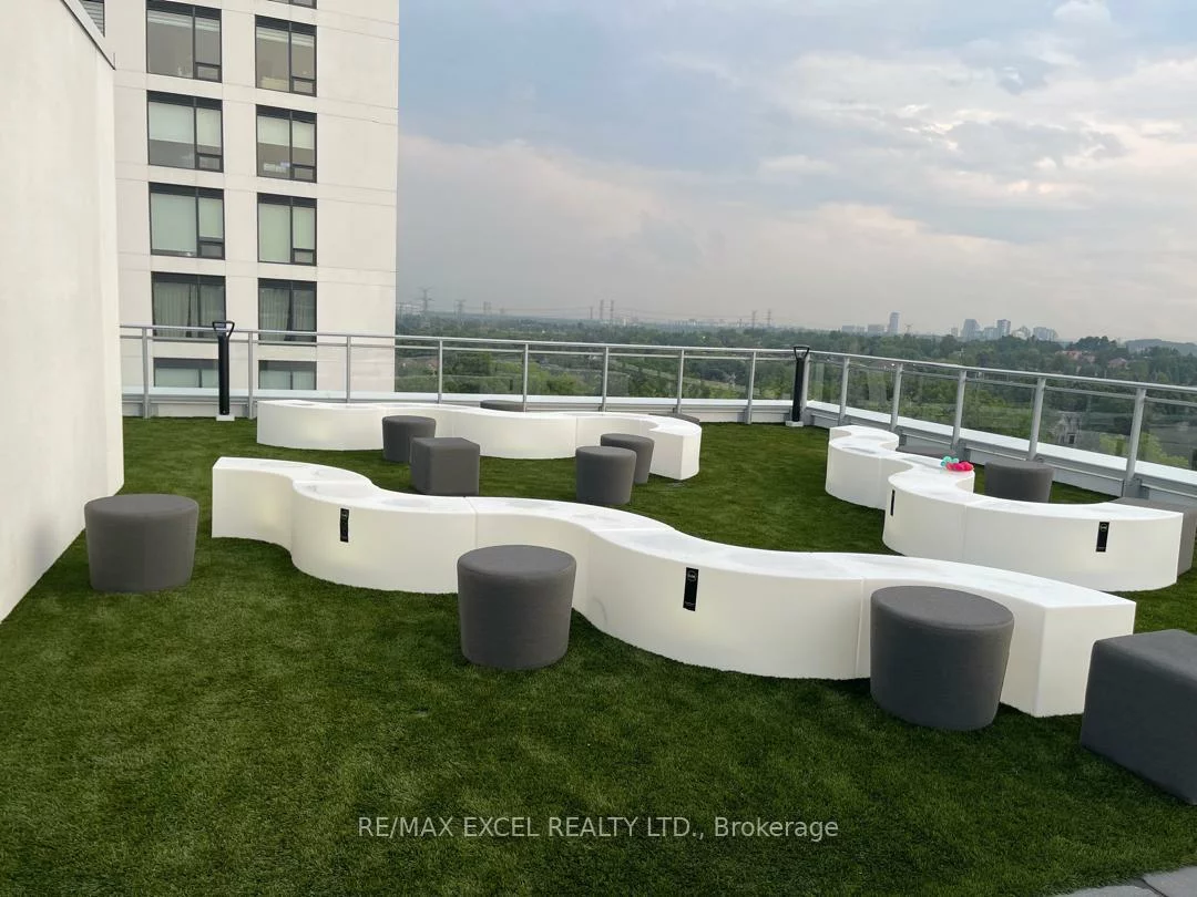 8888, Yonge, South Richvale, Richmond Hill