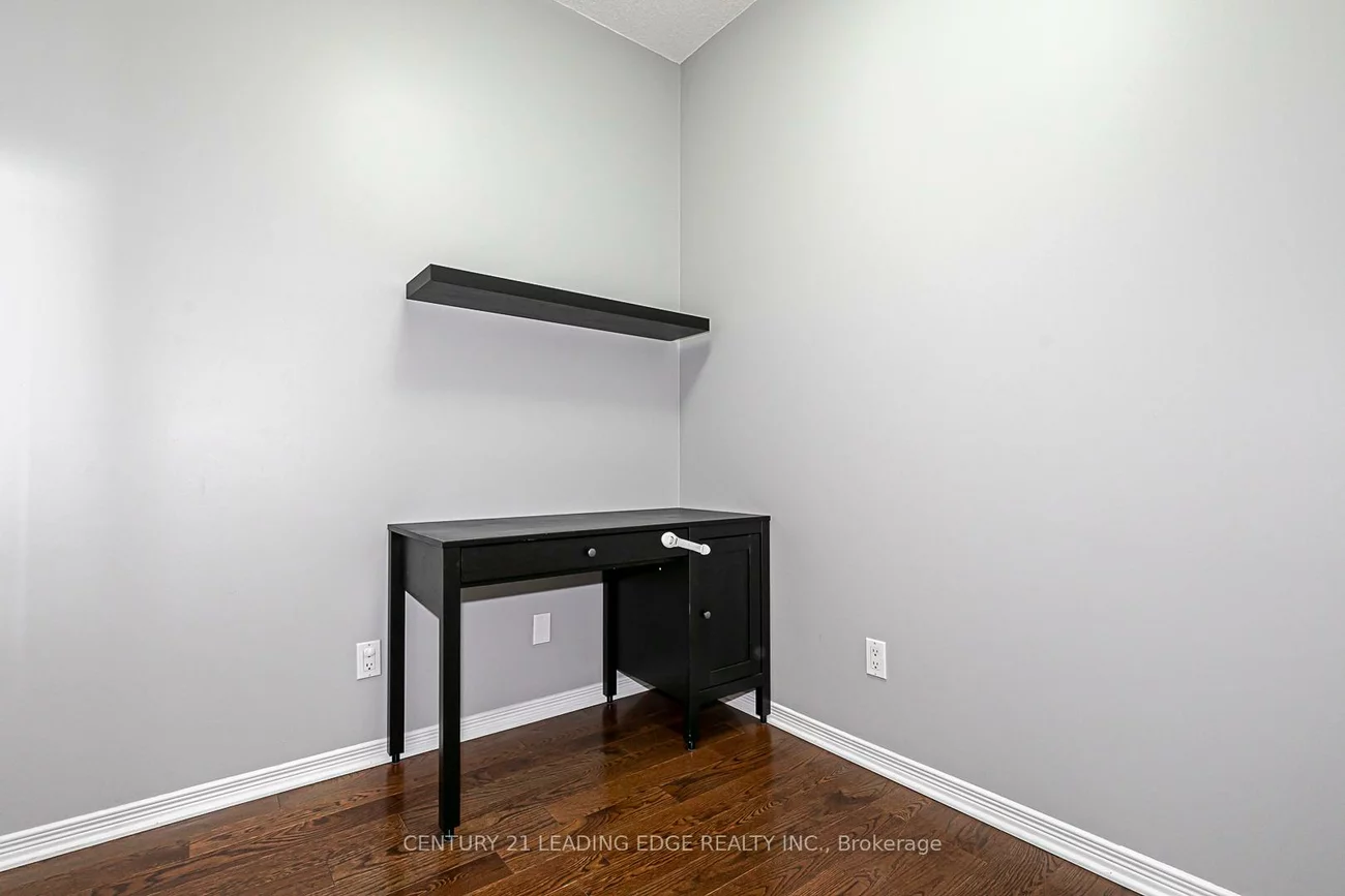 350, Red Maple, Langstaff, Richmond Hill