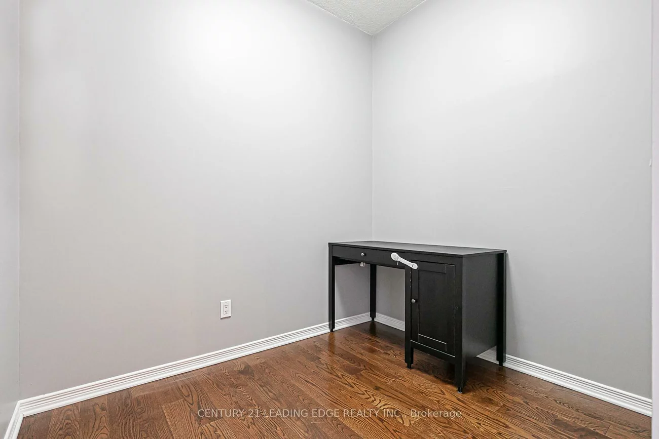 350, Red Maple, Langstaff, Richmond Hill