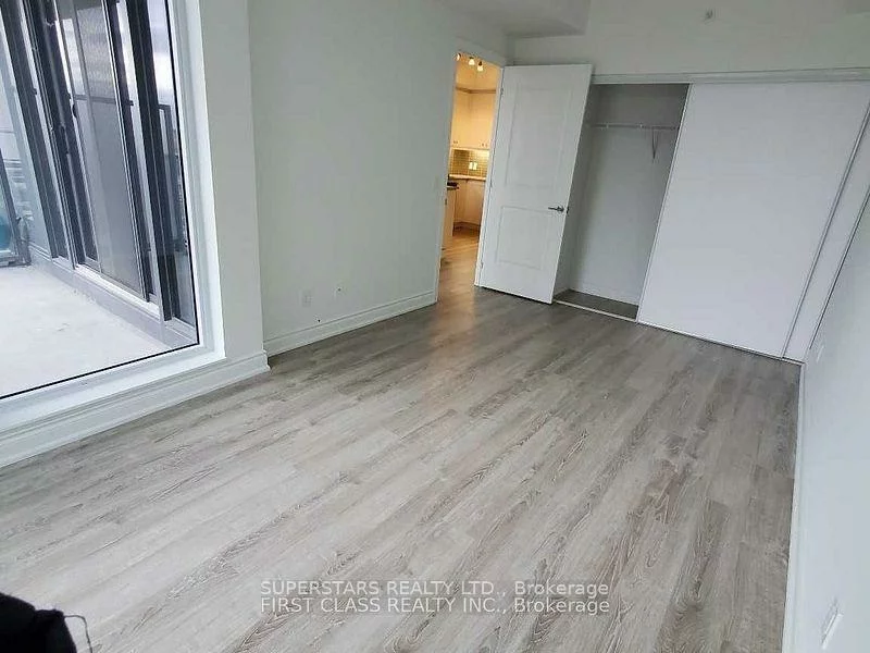 9618, yonge, North Richvale, Richmond Hill