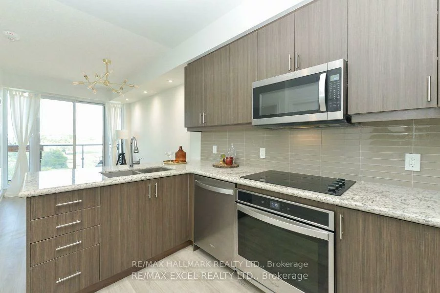 9618, Yonge, North Richvale, Richmond Hill