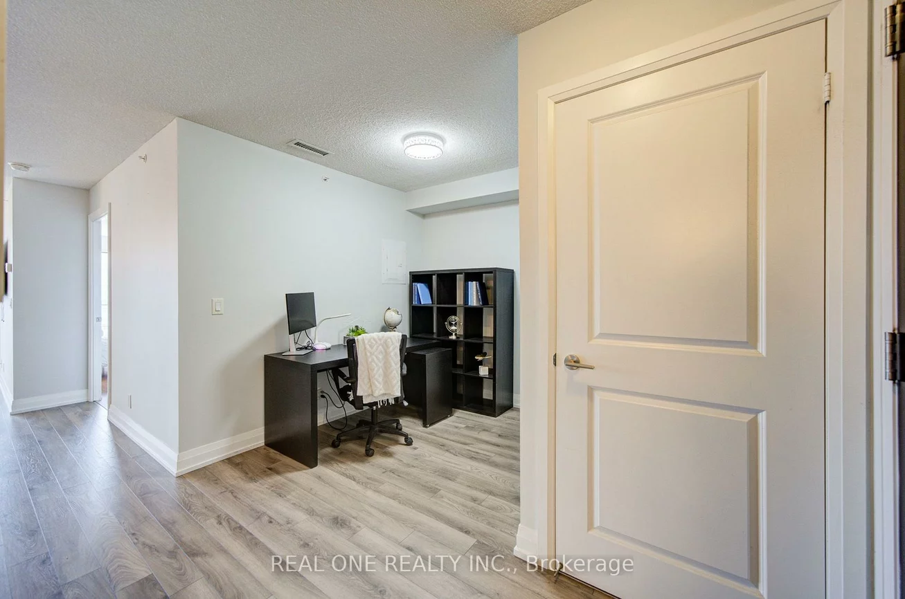 372, Highway 7 E, Doncrest, Richmond Hill