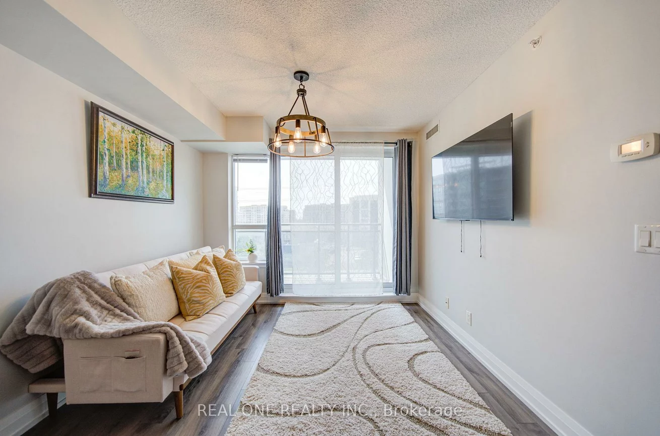 372, Highway 7 E, Doncrest, Richmond Hill