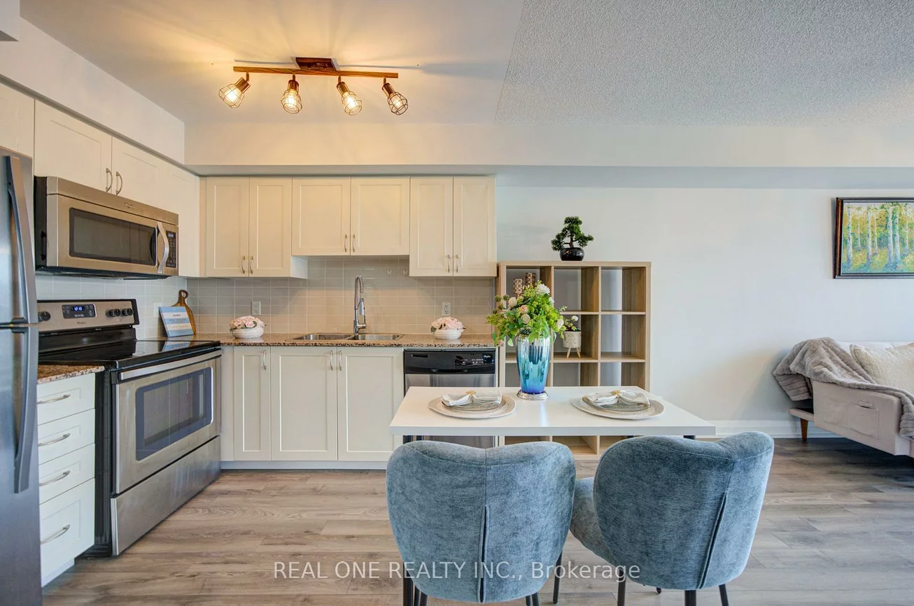 372, Highway 7 E, Doncrest, Richmond Hill