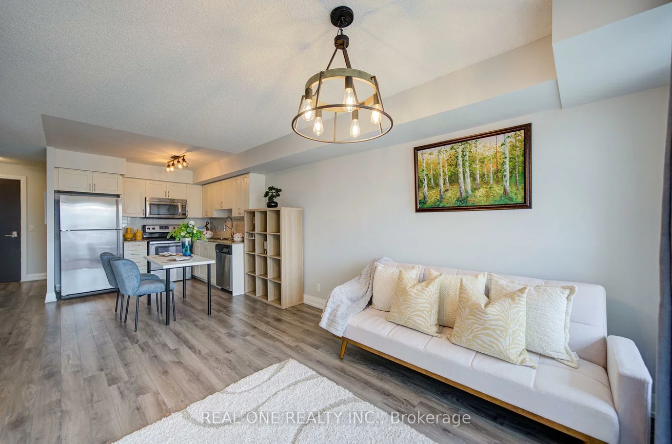 372, Highway 7 E, Doncrest, Richmond Hill