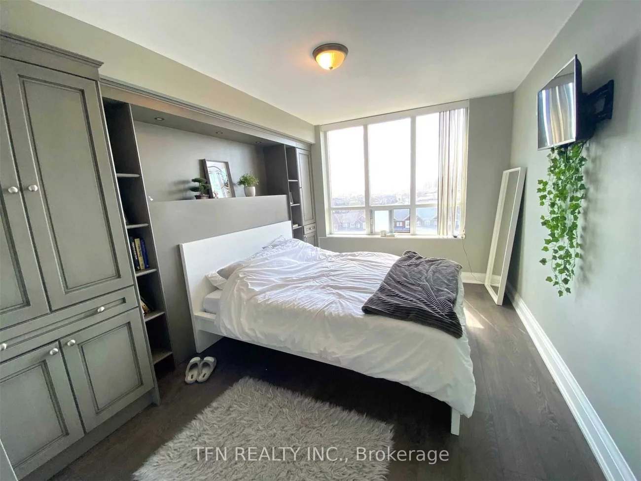 310, Red Maple, Langstaff, Richmond Hill