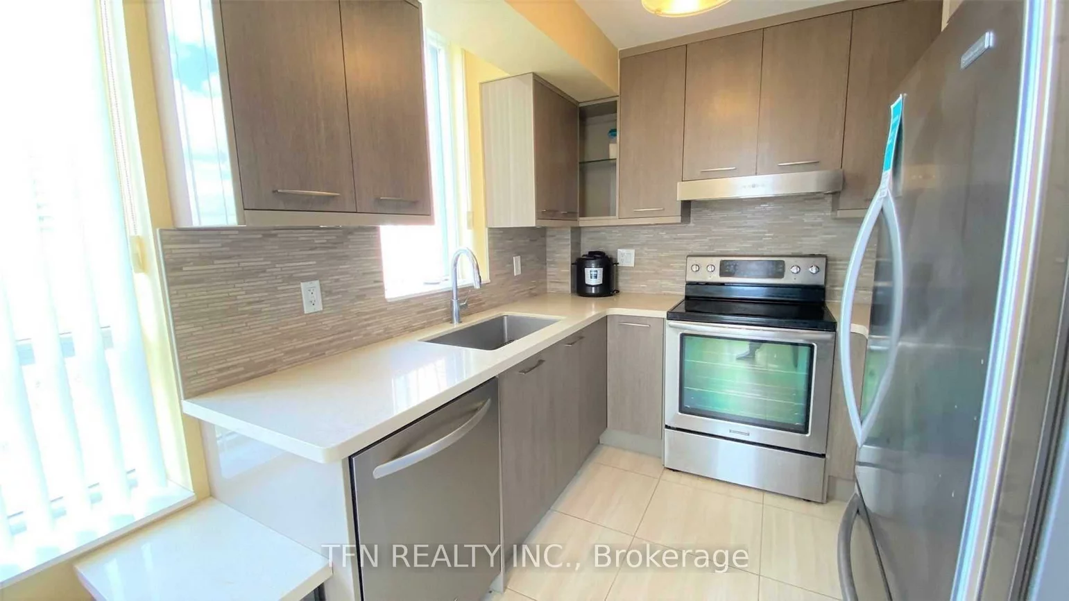 310, Red Maple, Langstaff, Richmond Hill