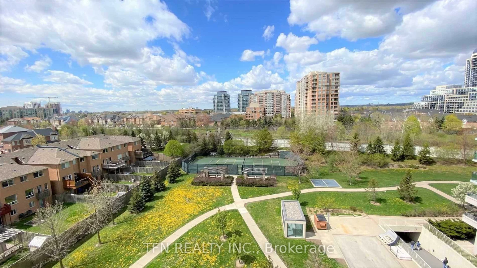 310, Red Maple, Langstaff, Richmond Hill