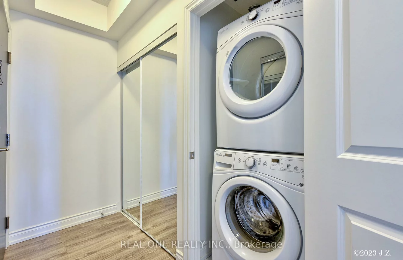 9608, Yonge, North Richvale, Richmond Hill