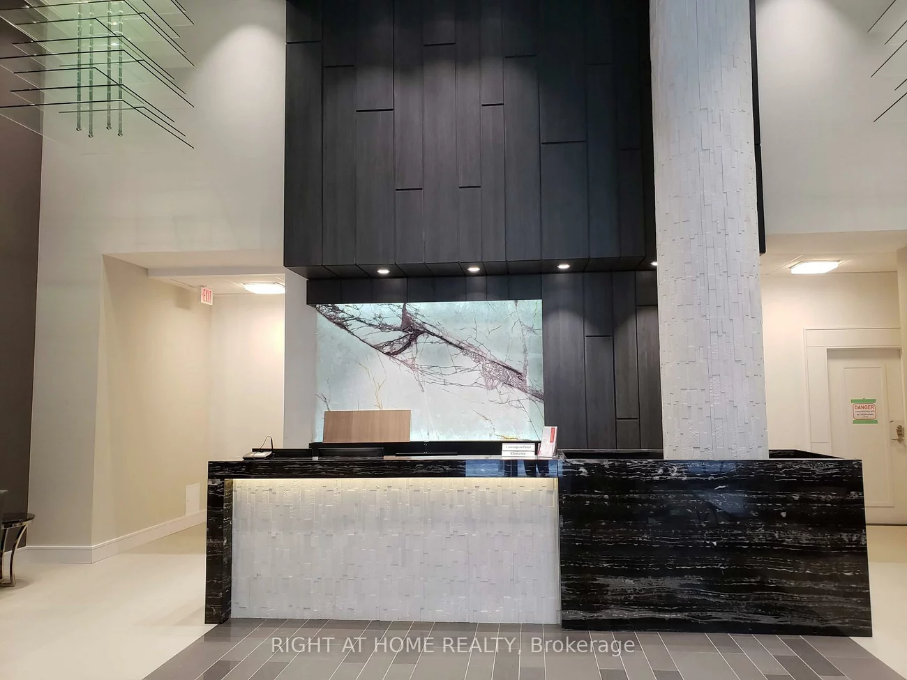 9191, Yonge, Langstaff, Richmond Hill