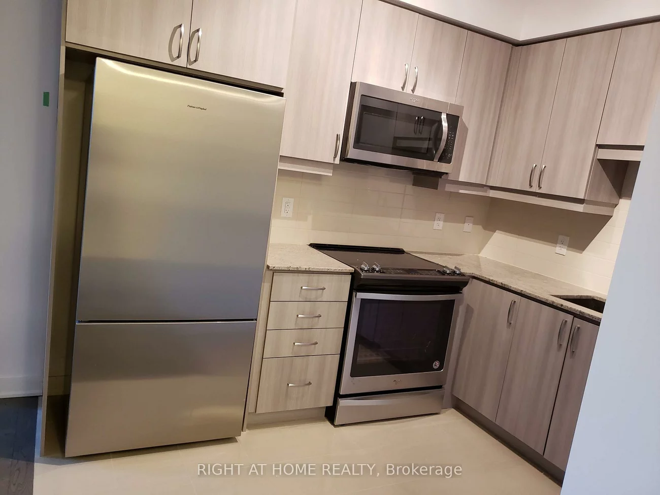9191, Yonge, Langstaff, Richmond Hill