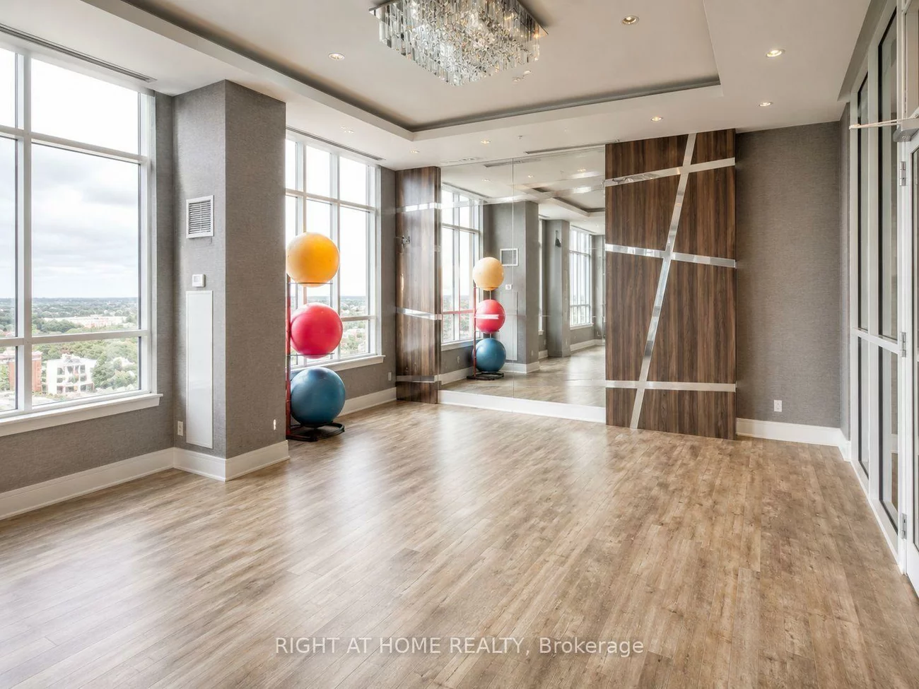 9191, Yonge, Langstaff, Richmond Hill