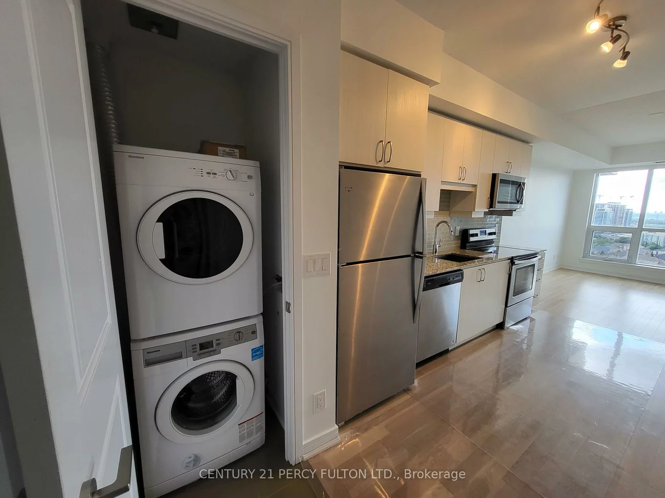 9201, Yonge, Langstaff, Richmond Hill