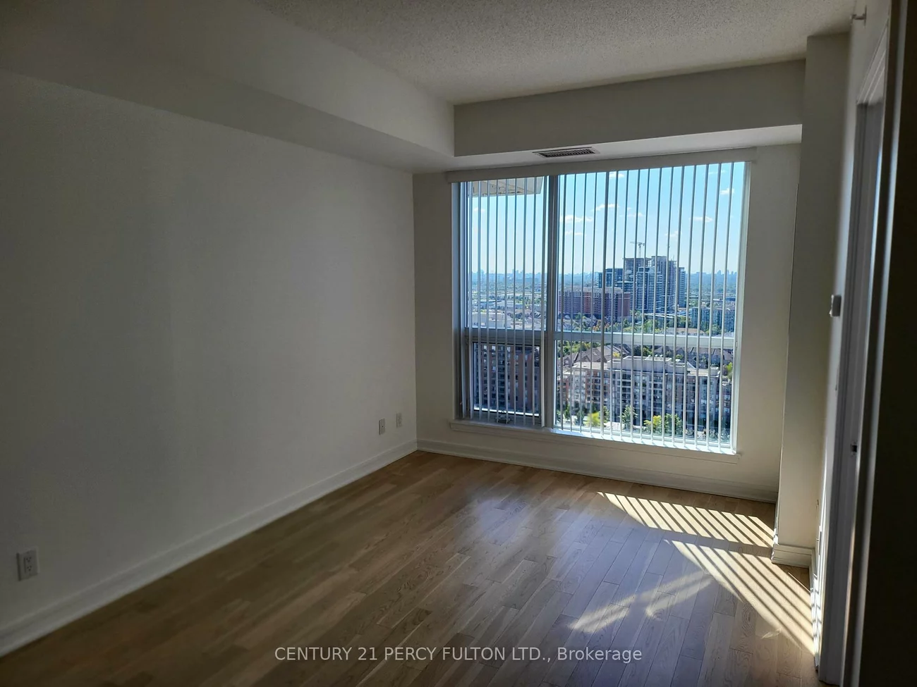 9201, Yonge, Langstaff, Richmond Hill