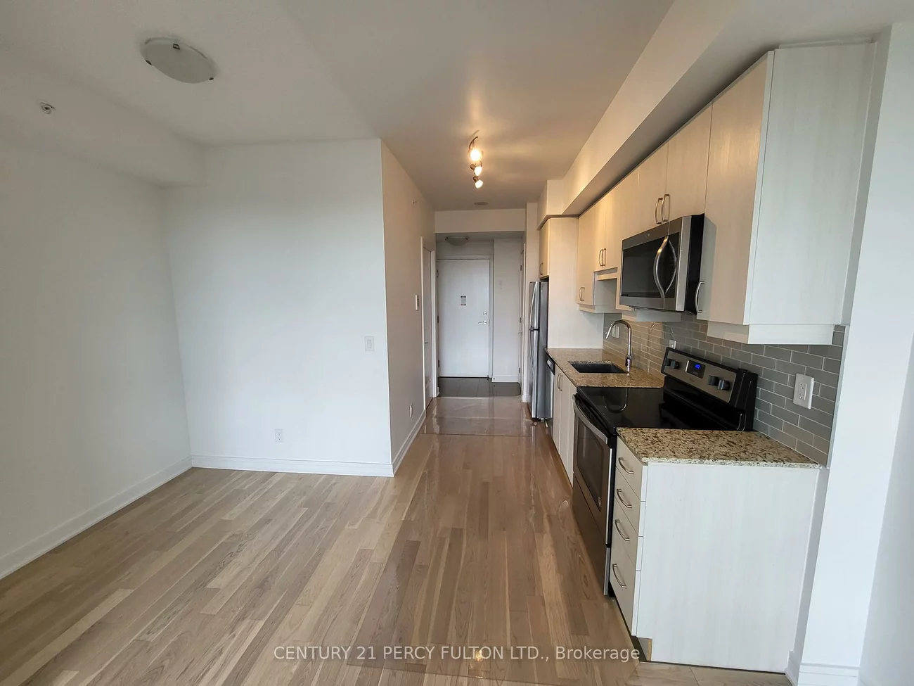 9201, Yonge, Langstaff, Richmond Hill