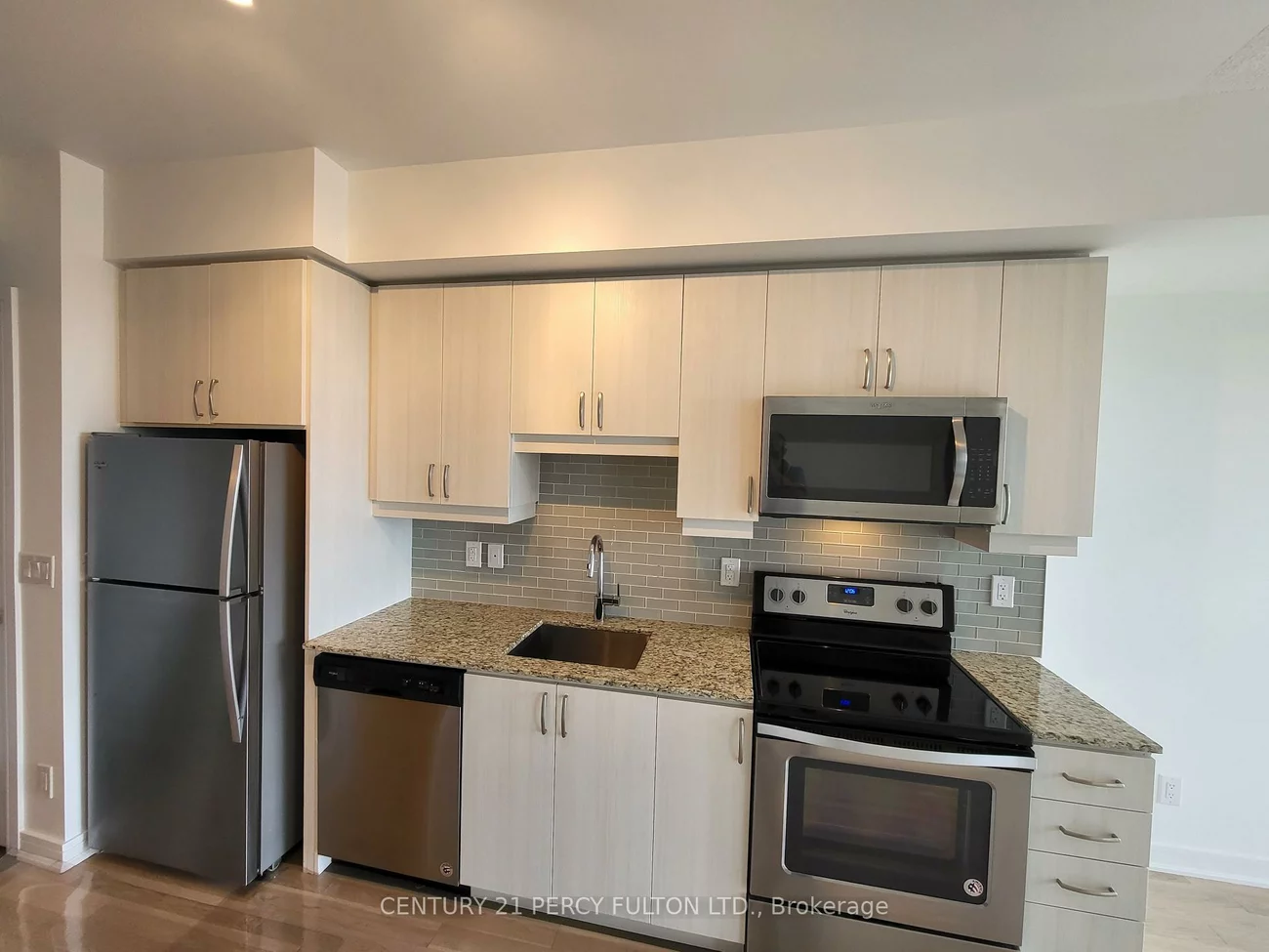 9201, Yonge, Langstaff, Richmond Hill