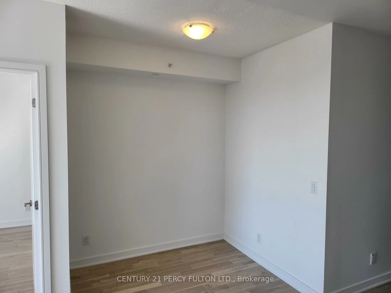 9201, Yonge, Langstaff, Richmond Hill
