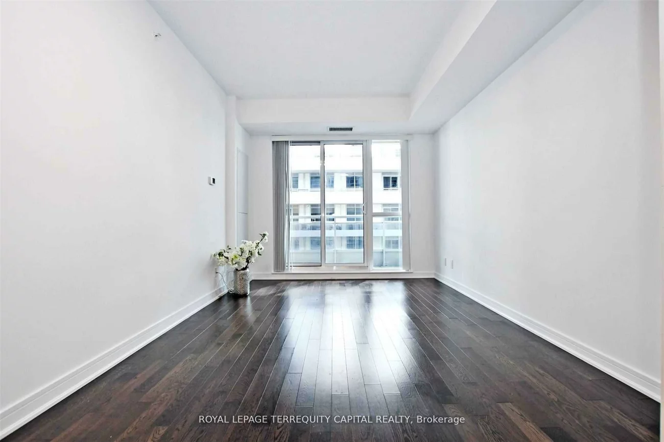 9199, Yonge, Langstaff, Richmond Hill