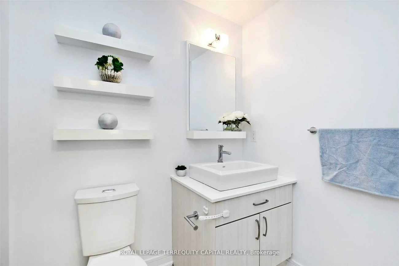 9199, Yonge, Langstaff, Richmond Hill