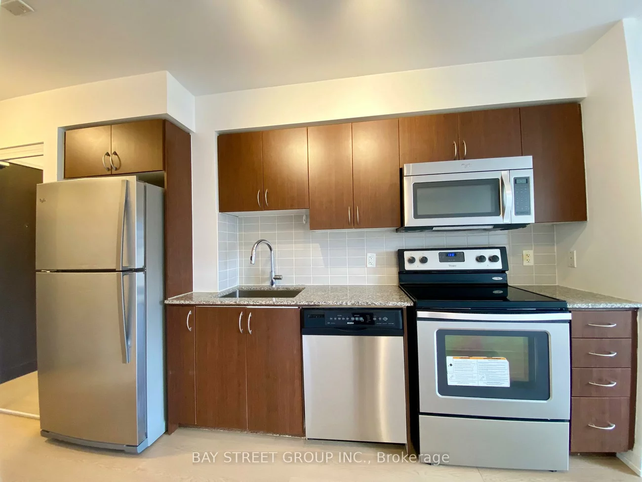 370, Highway 7 E, Doncrest, Richmond Hill
