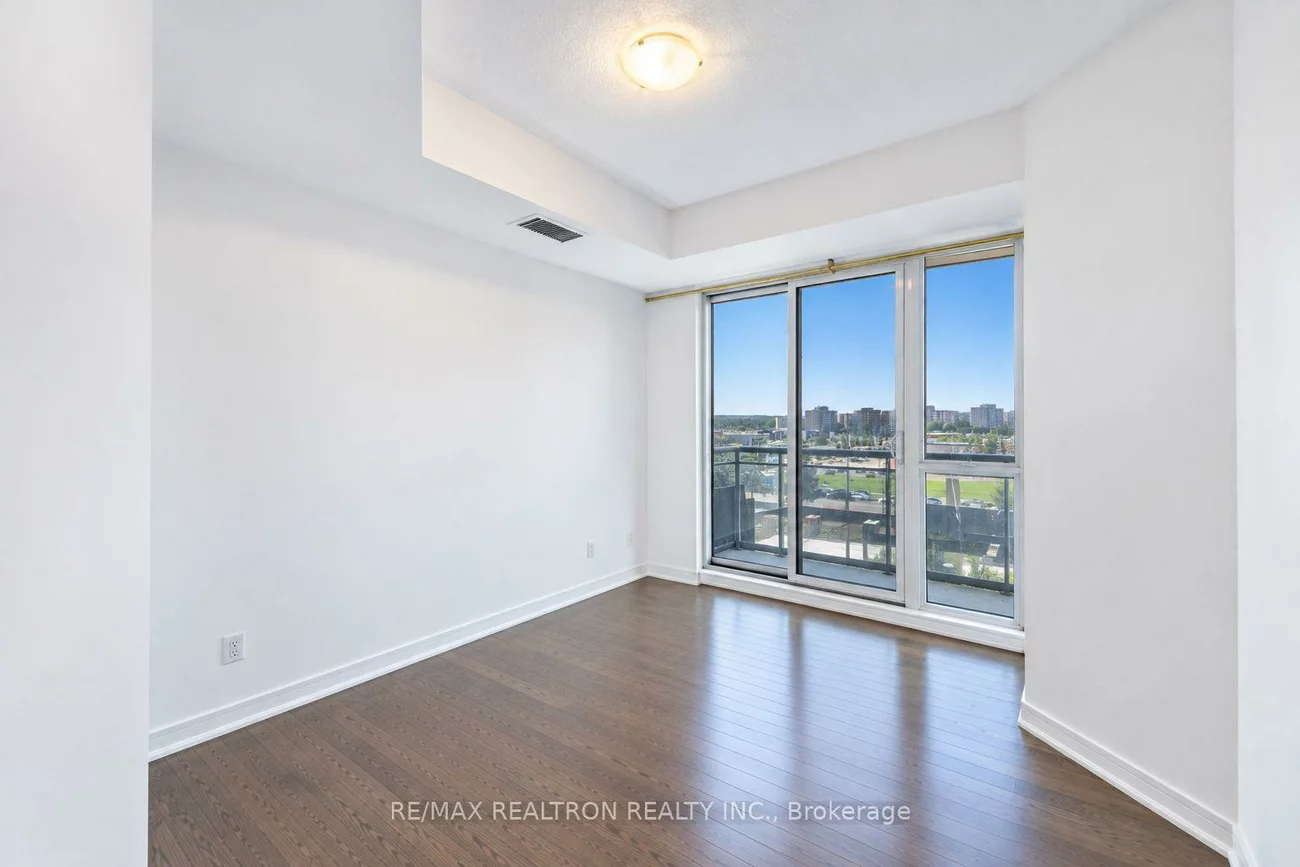 9205, Yonge, Langstaff, Richmond Hill