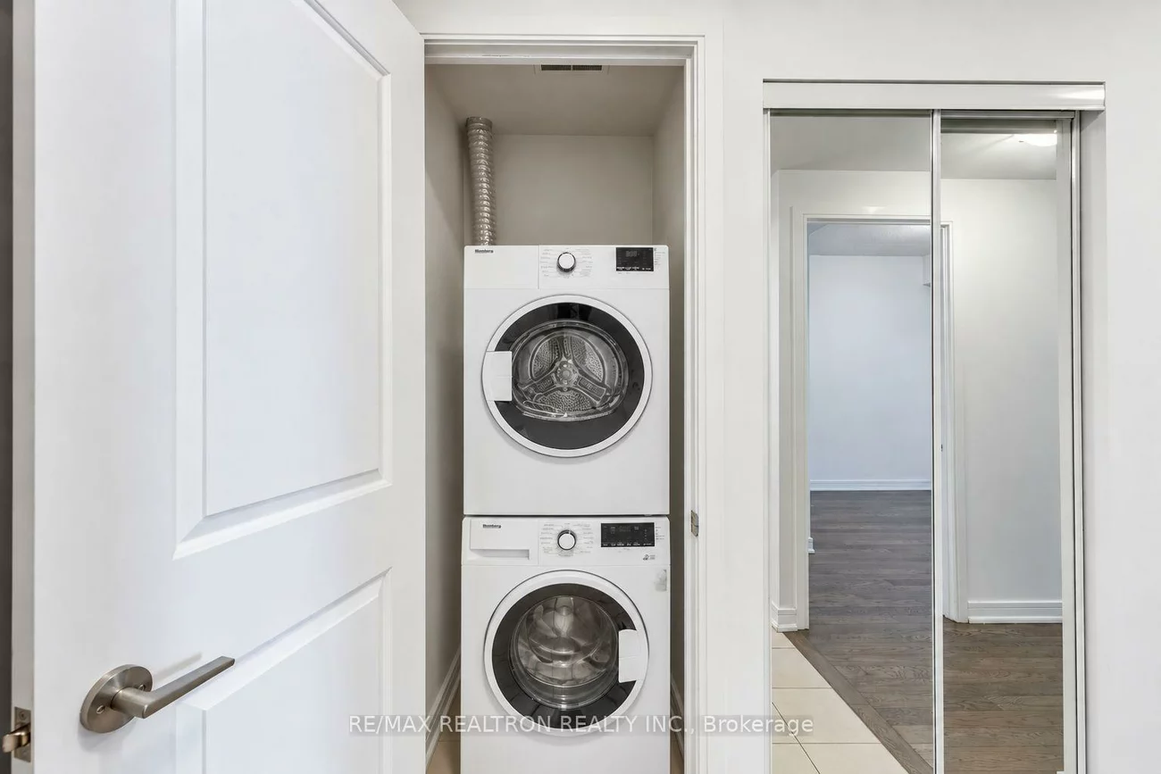 9205, Yonge, Langstaff, Richmond Hill
