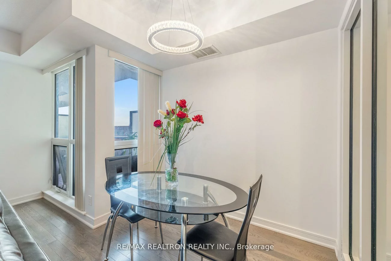 9205, Yonge, Langstaff, Richmond Hill