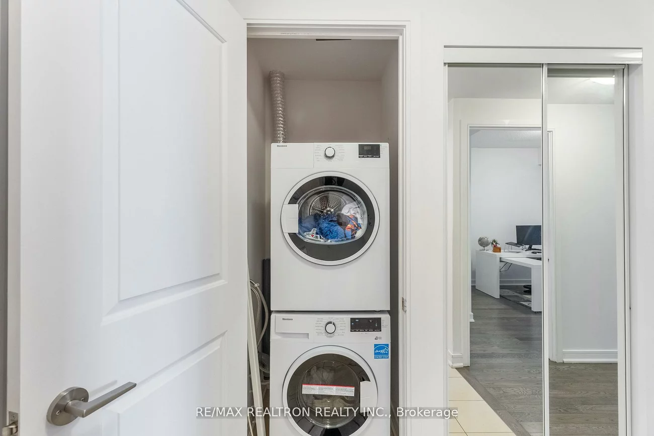 9205, Yonge, Langstaff, Richmond Hill