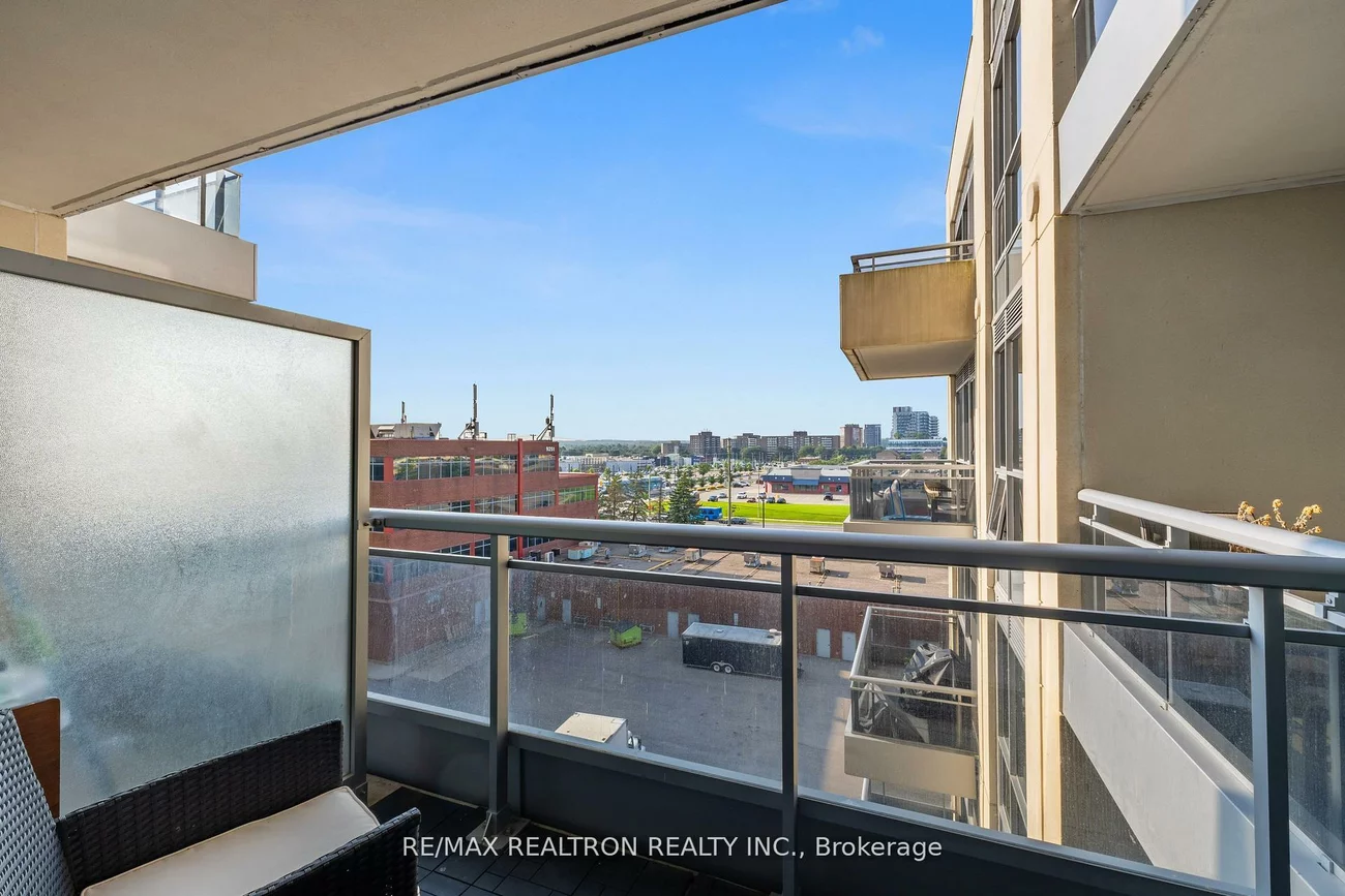 9205, Yonge, Langstaff, Richmond Hill