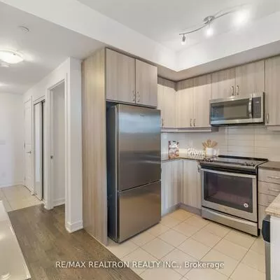 9205, Yonge, Langstaff, Richmond Hill