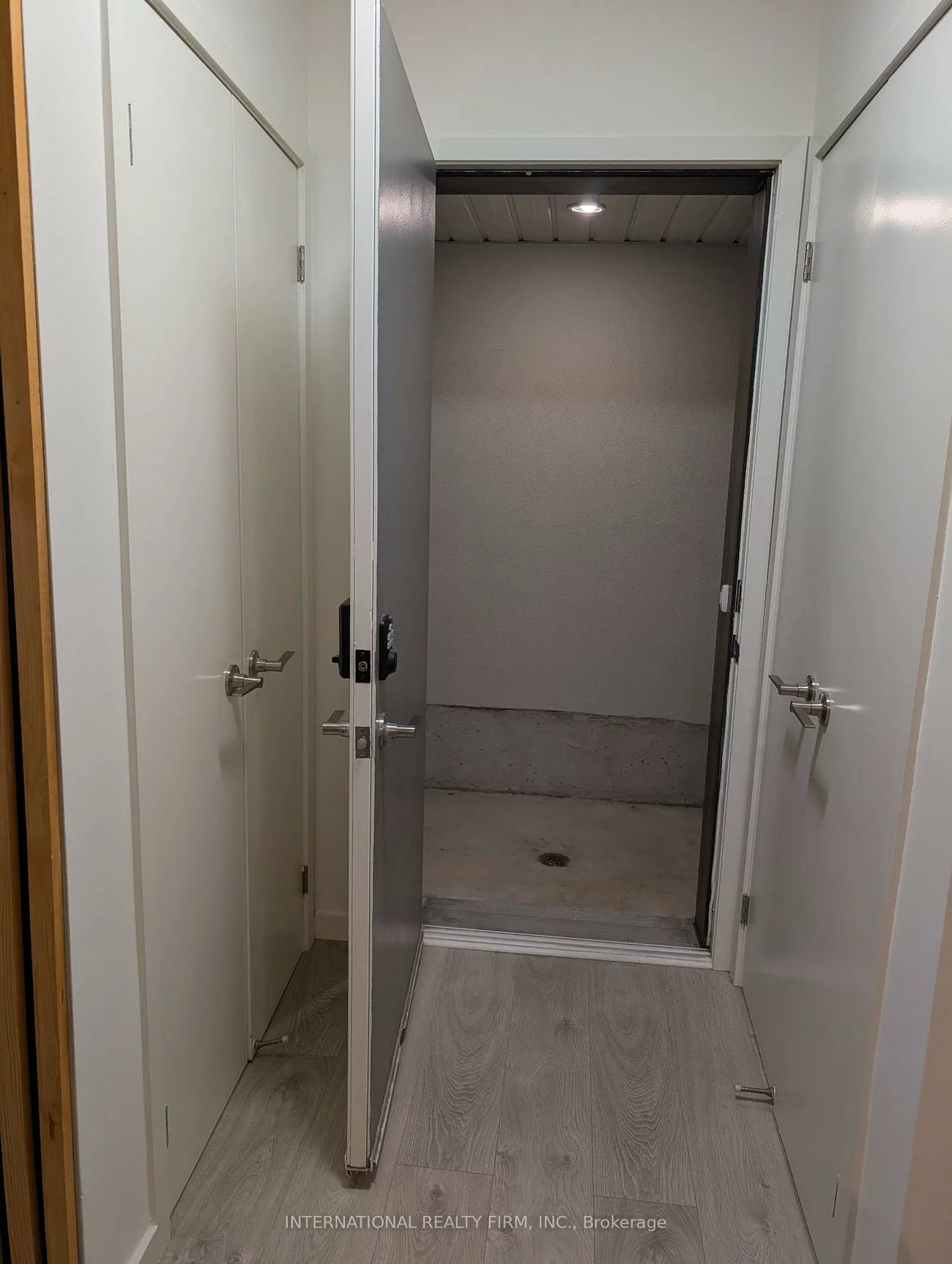 42, Genuine, Doncrest, Richmond Hill